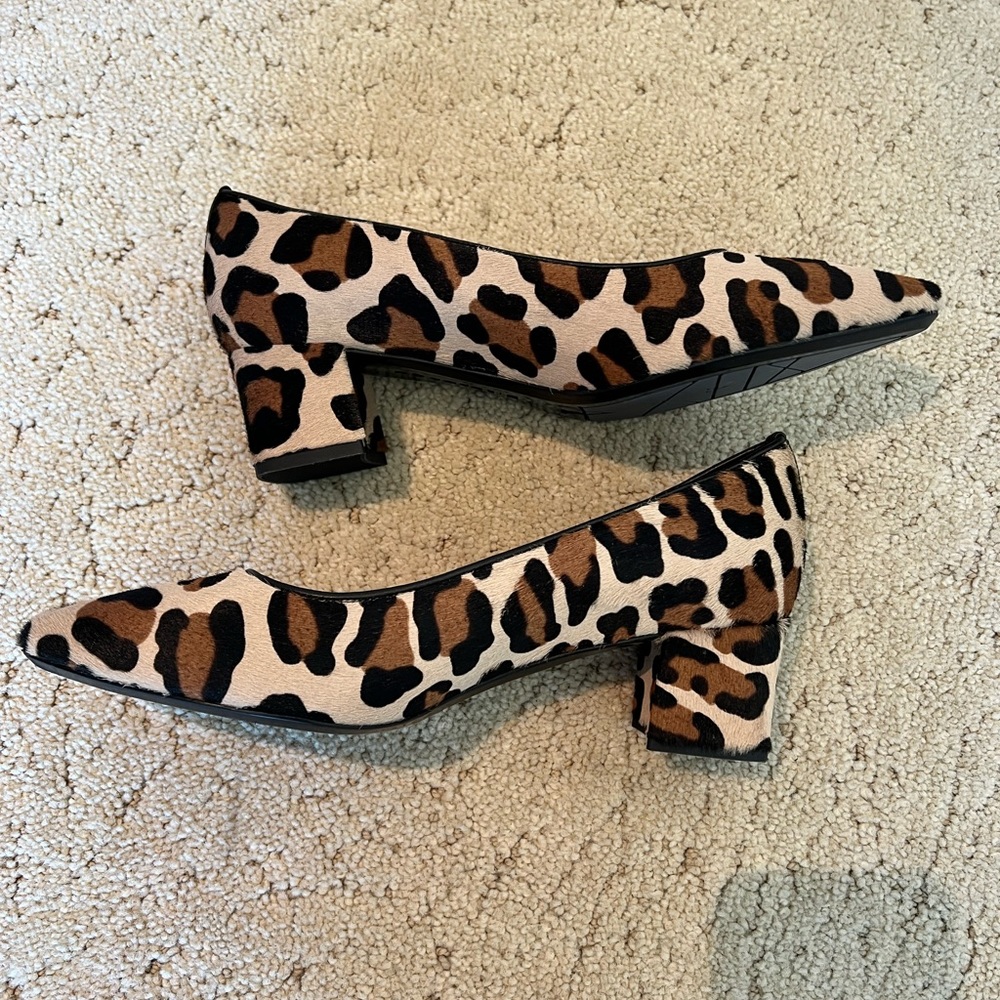 Aquatalia Cheeta Pumps